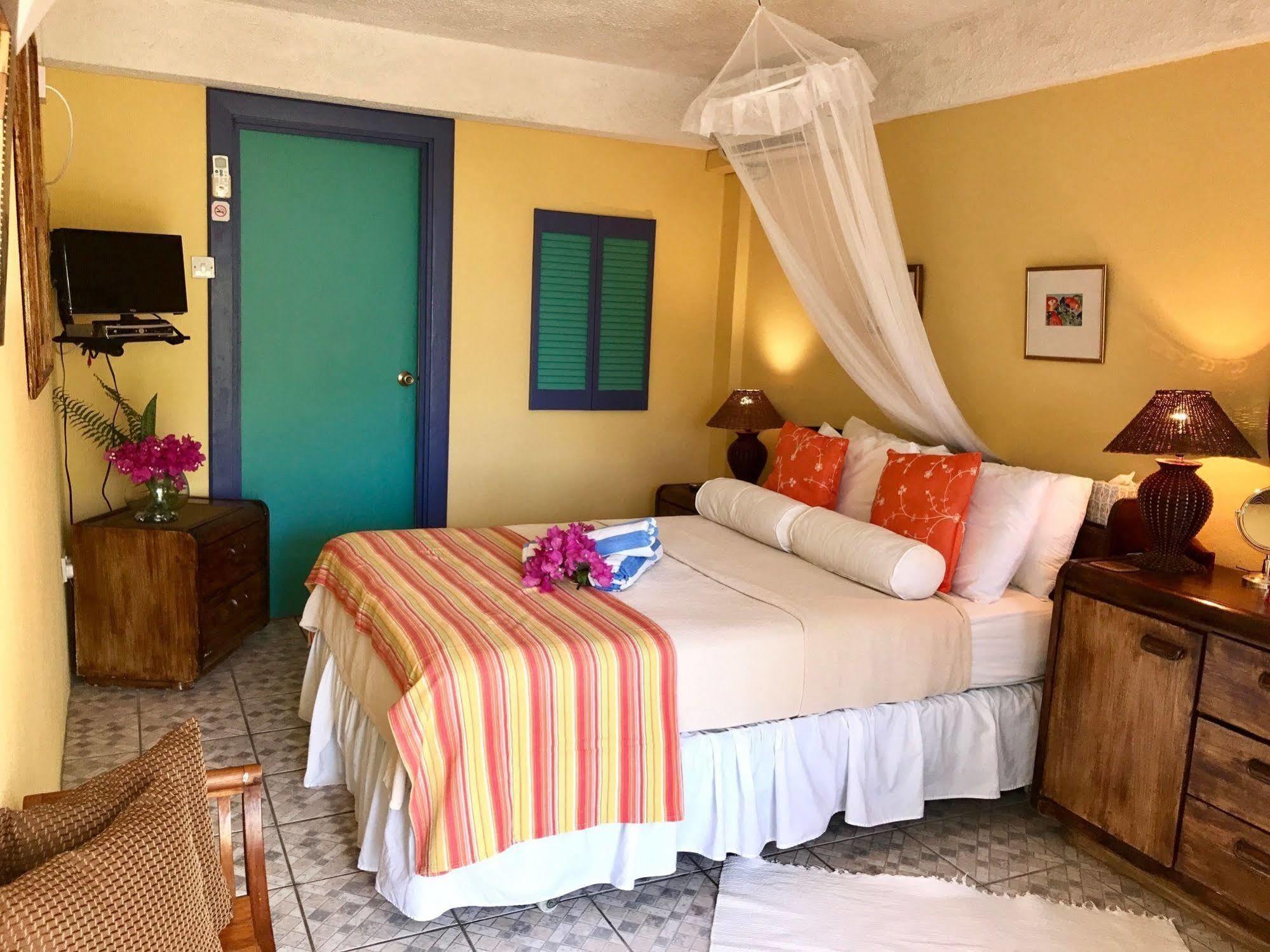 Villa Capri Cap Estate Εξωτερικό φωτογραφία