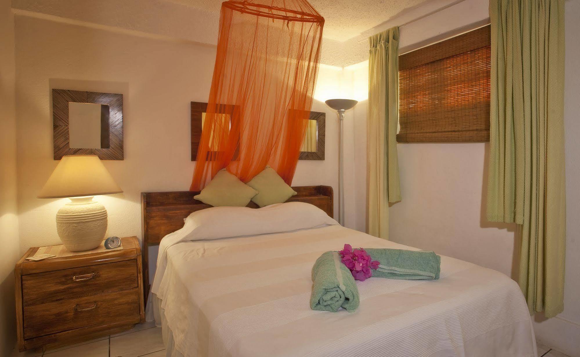 Villa Capri Cap Estate Εξωτερικό φωτογραφία